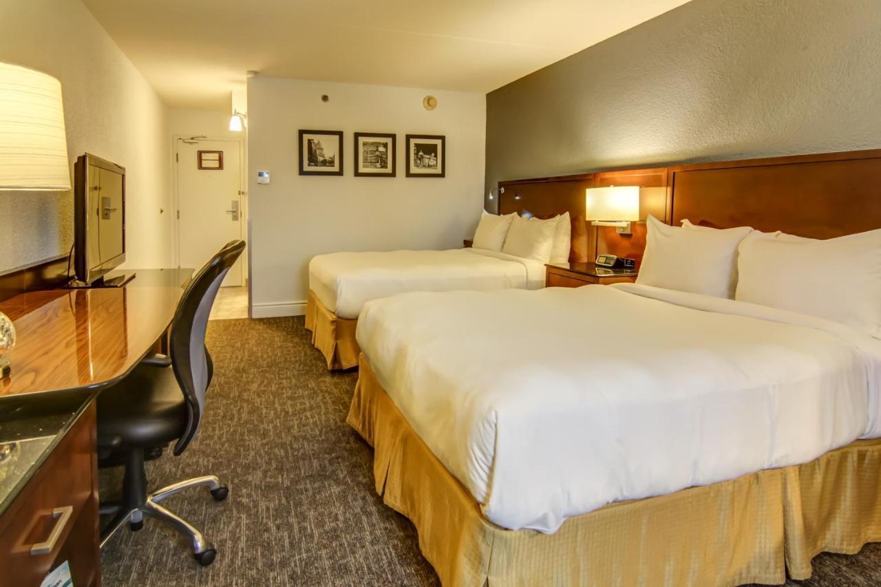 La Sagueneenne - Hotel Et Centre De Congres Chicoutimi المظهر الخارجي الصورة