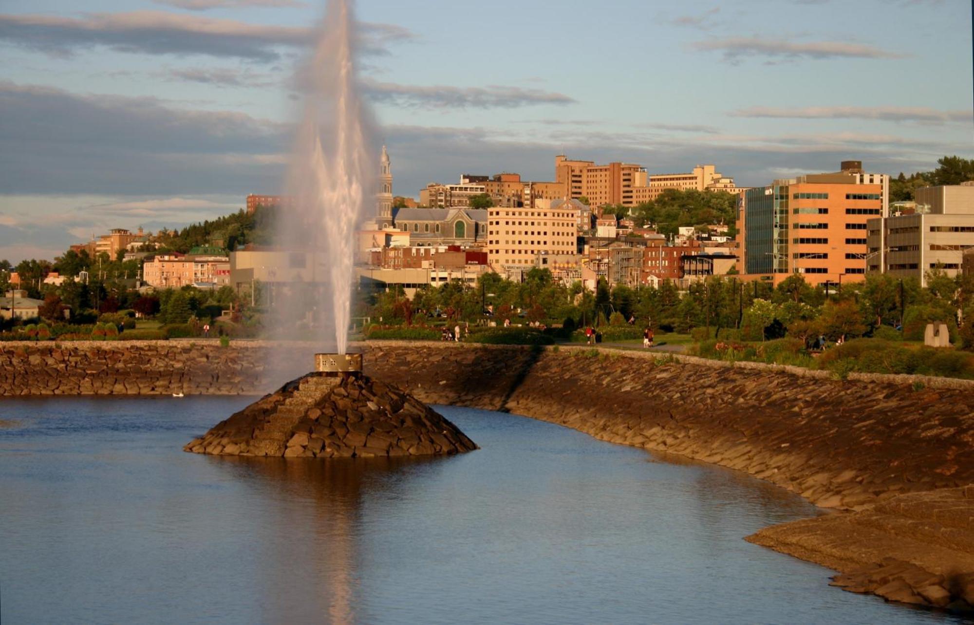 La Sagueneenne - Hotel Et Centre De Congres Chicoutimi المظهر الخارجي الصورة
