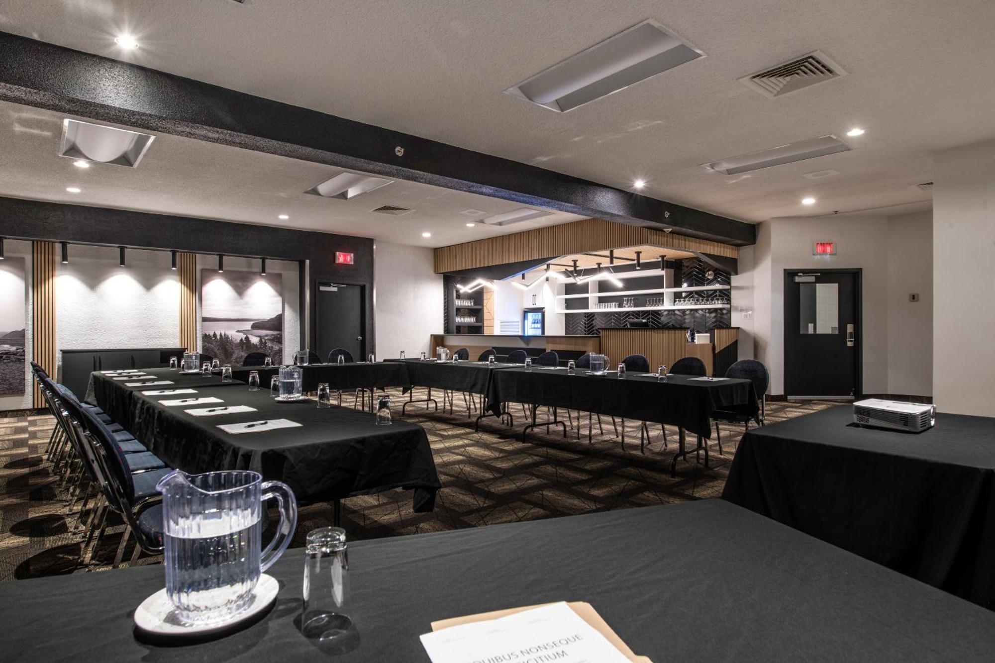 La Sagueneenne - Hotel Et Centre De Congres Chicoutimi المظهر الخارجي الصورة