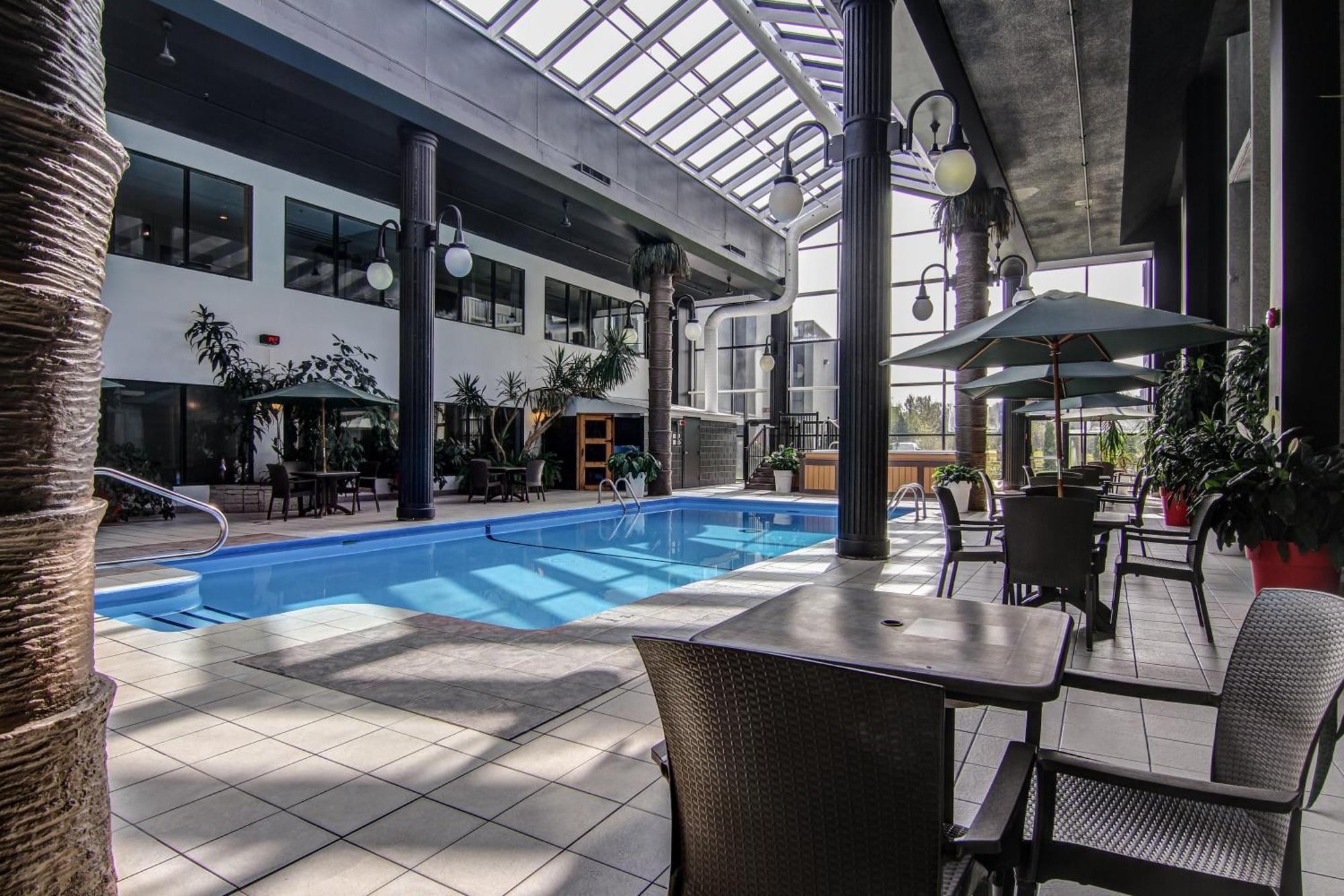 La Sagueneenne - Hotel Et Centre De Congres Chicoutimi المظهر الخارجي الصورة