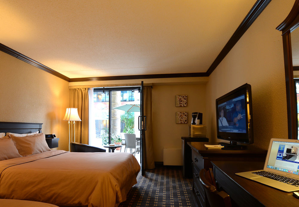 La Sagueneenne - Hotel Et Centre De Congres Chicoutimi المظهر الخارجي الصورة